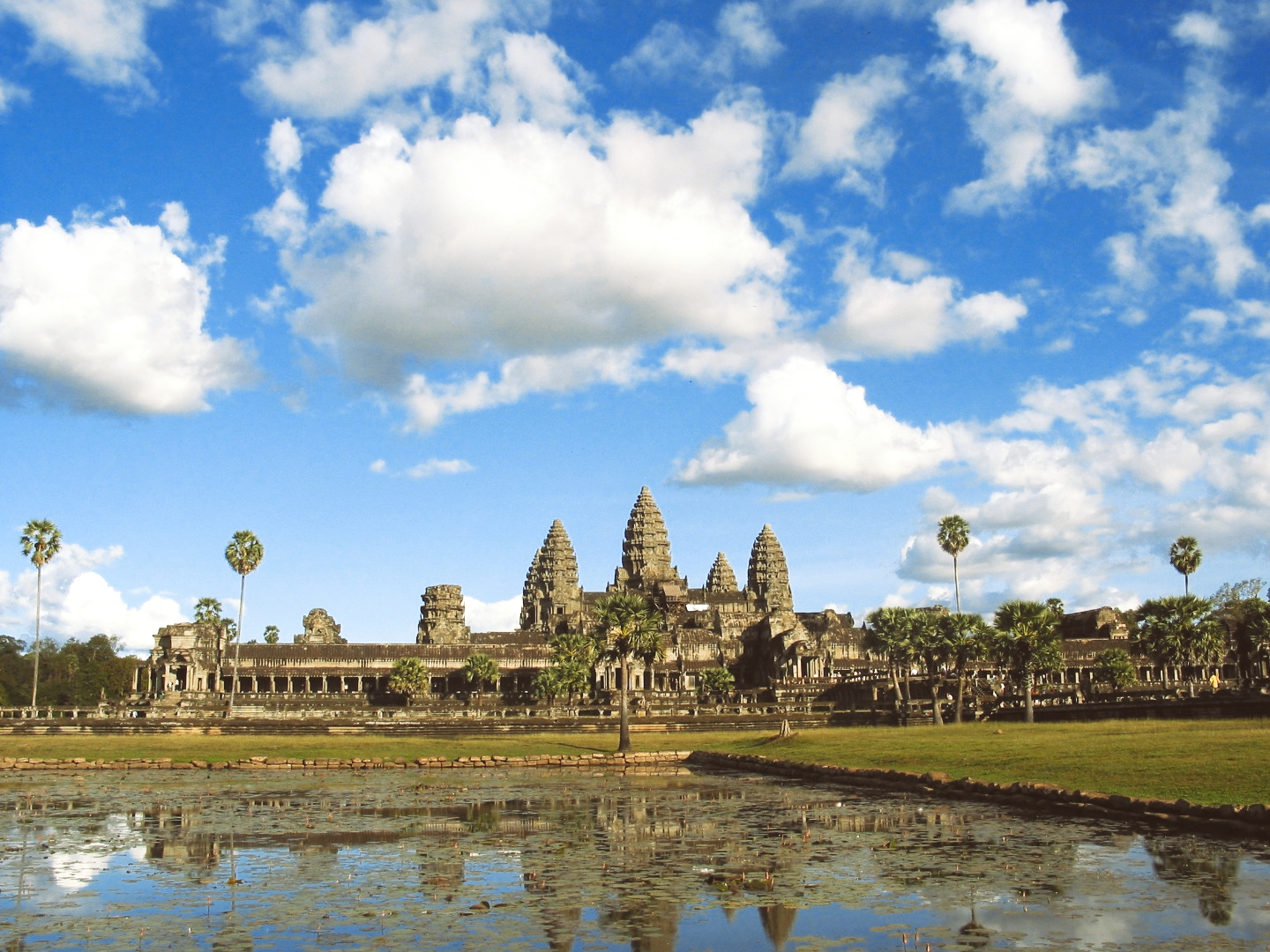 プノンペン・シェムリアップ　カンボジア　歴史と現在を学ぶ旅